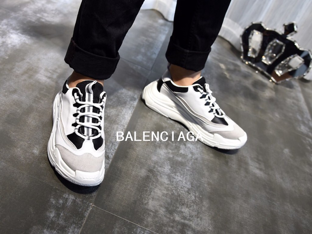 BLG  sneaker